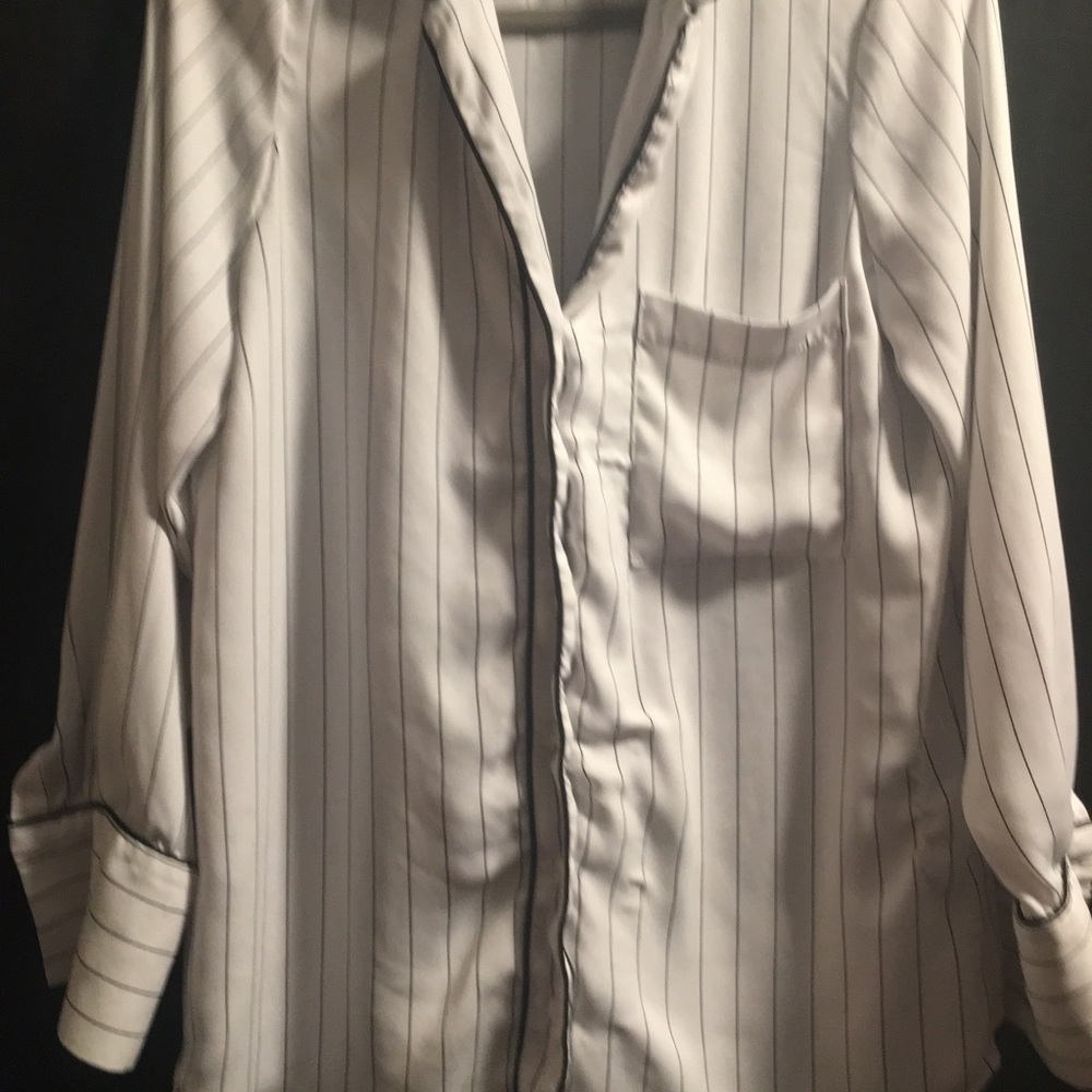 Long sleeves button down shirt